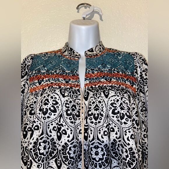 THML Boho Peasant Embroidered Floral Print Oversized peasant top size Small - Picture 2 of 9